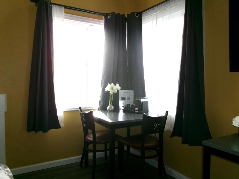 Carmel Wayfarer Inn Image 17