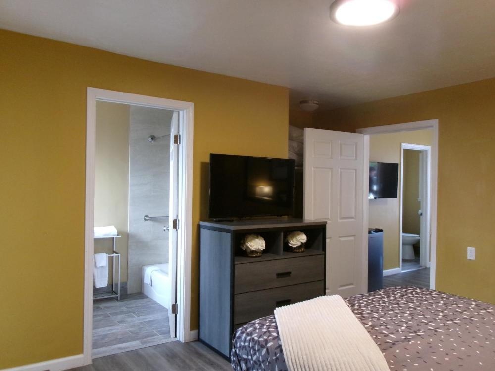 Carmel Wayfarer Inn Image 25