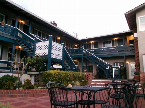 Carmel Wayfarer Inn image 1
