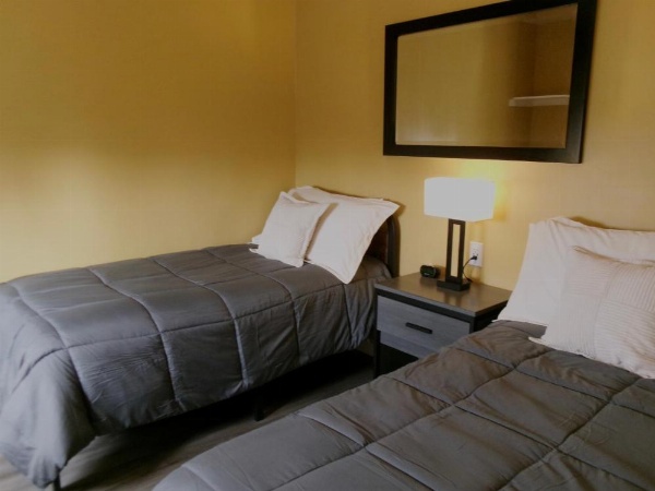 Carmel Wayfarer Inn image 12