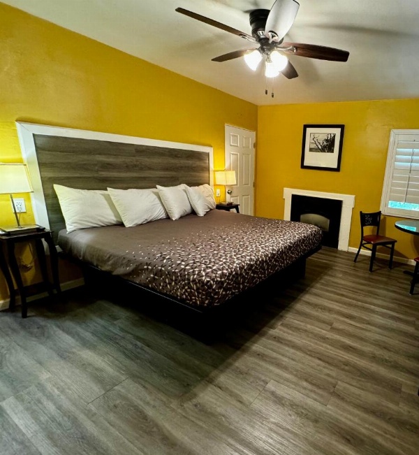 Carmel Wayfarer Inn image 16