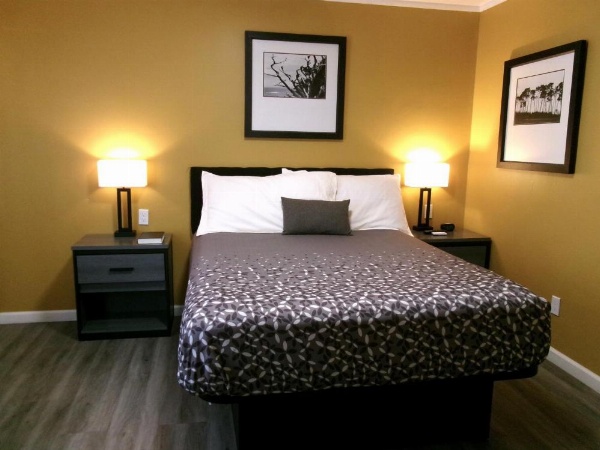 Carmel Wayfarer Inn image 24