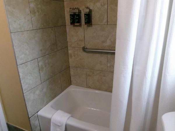 Carmel Wayfarer Inn image 8